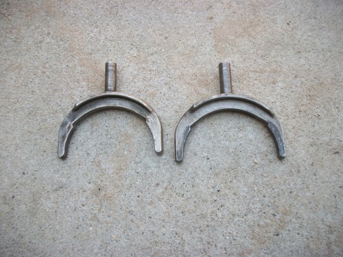 1957-1963 Camaro Chevelle Vette Nice Borg Warner T10 4 Speed 2 Shifter Forks.