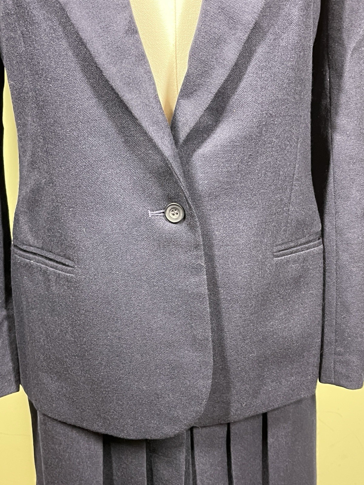 Vtg St Michael Womens 2-piece Navy Wool Sz 10 Blazer & Sz 12 Skirt Pleated Suit image 3