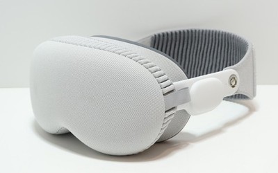 Apple Vision Pro Headset 512GB Spatial Computer MQL93LL/A for sale