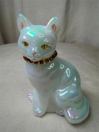 VINTAGE FENTON iridescent GLASS CAT W/ YELLOW TOPAZ COLLAR NOVEMBER FIGURINE 3"