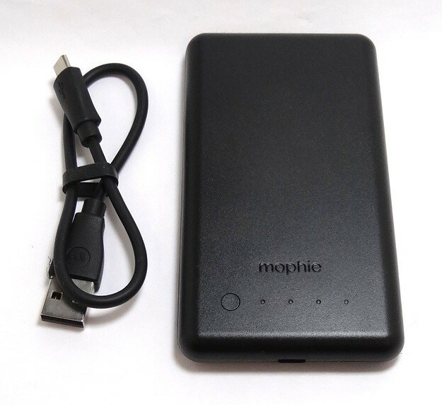 mophie charge force powerstation mini, wirelessly charges any Qi