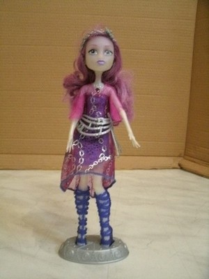 Monster High Puppe Ari Hauntington singt Gesicht leuchtet