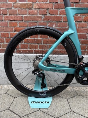 NEW! Bianchi Oltre Pro / Road Bike / Shimano Ultegra Di2 / Size 59