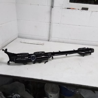 2017 MASERATI QUATTROPORTE Center Dash Bezel Dual Vents W/Clock OEM 67001106