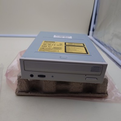 Mitsumi CR48XETE 48x/12x/48x CD-R/RW Laufwerk IDE (kein SATA!)