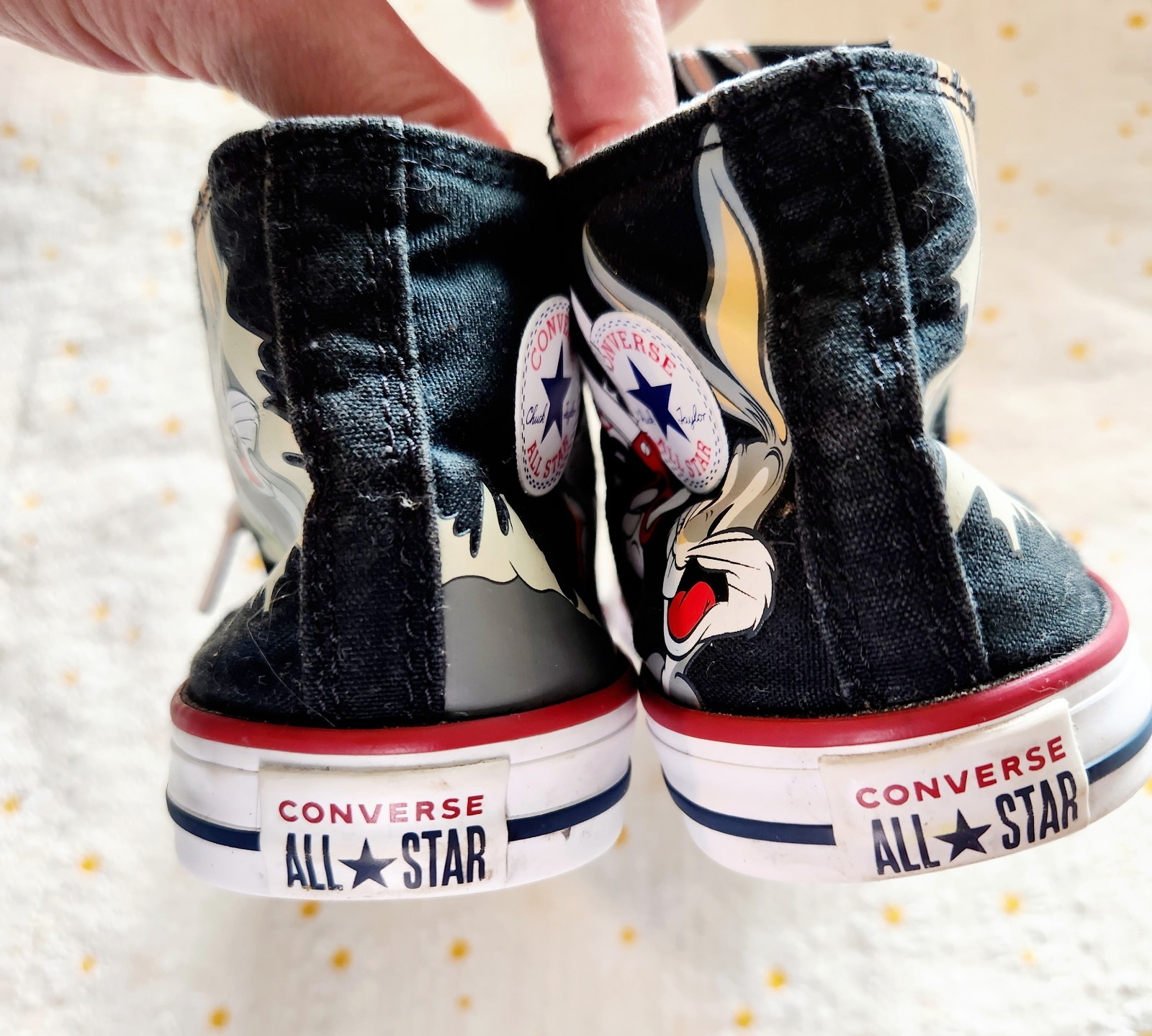 Converse x Bugs Bunny Looney Tunes 100 years  HI Top Shoes 9c thumbnail 5