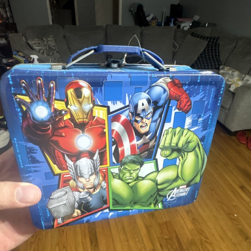 Marvel Avengers Assemble Metal Lunchbox Iron Man Captain America Hulk Thor