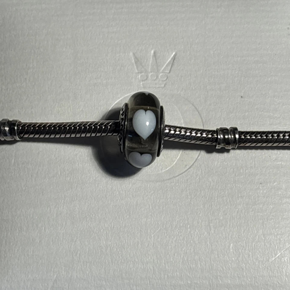 正品潘多拉“灰色心形”穆拉诺玻璃珠 - 790666 - 已退役 — 第 2/4 张图片