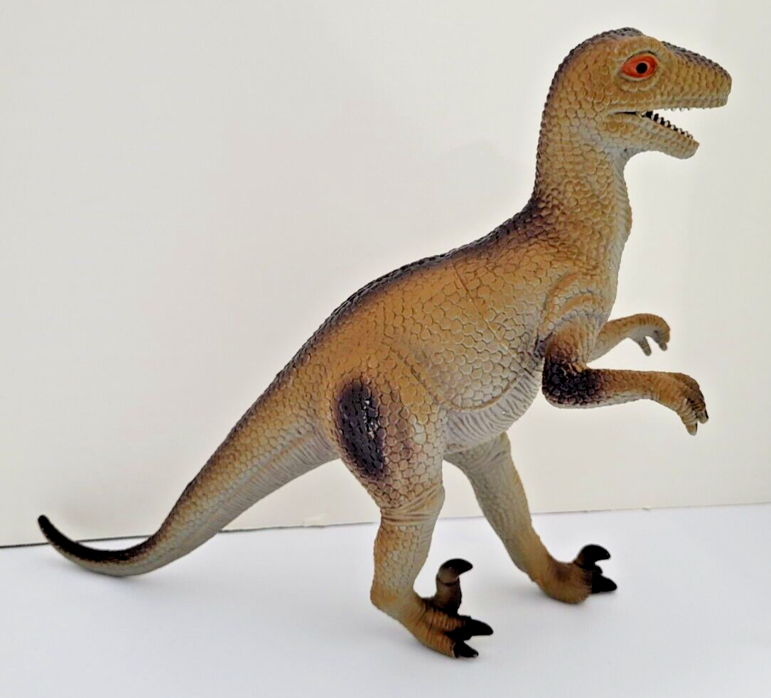 Deinonychus Finished Dinosaur Model 1/10 Scale Replica by DinoStoreus