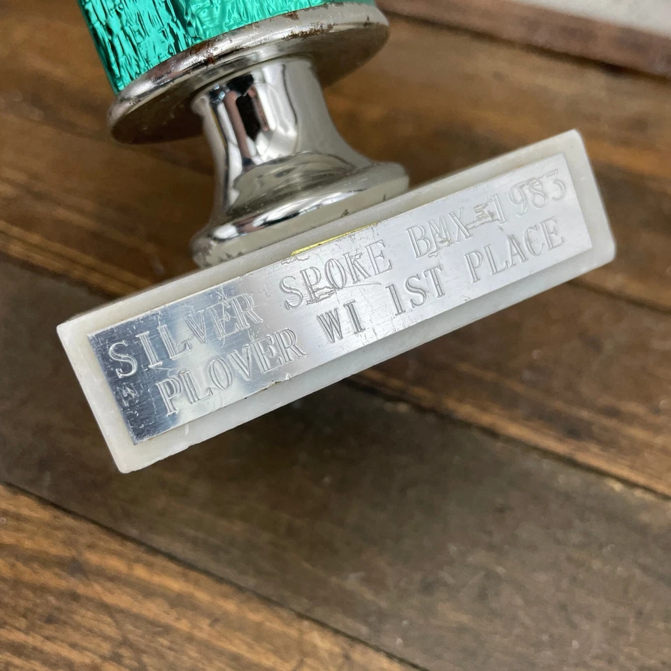 Lote Trofeos BMX Old School 1983 1er Lugar Chorlito Wisconsin Plata De Colección Años 80 Original Foto 3 de 4