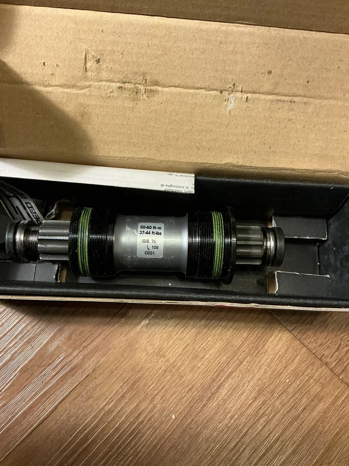 FSA Platinum Isis Bottom Bracket 73x108 - Image 3 of 4