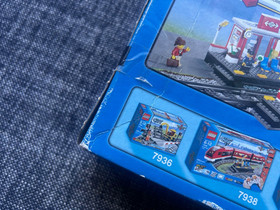 LEGO CITY: Train Station (7937) New in Sealed Box with Box Wear - see photos