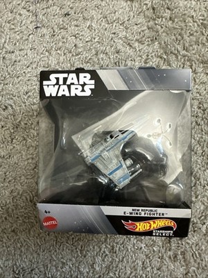 NIB~ Mattel Hot Wheels #30 New Republic E-Wing Starship Select Diecast Star Wars
