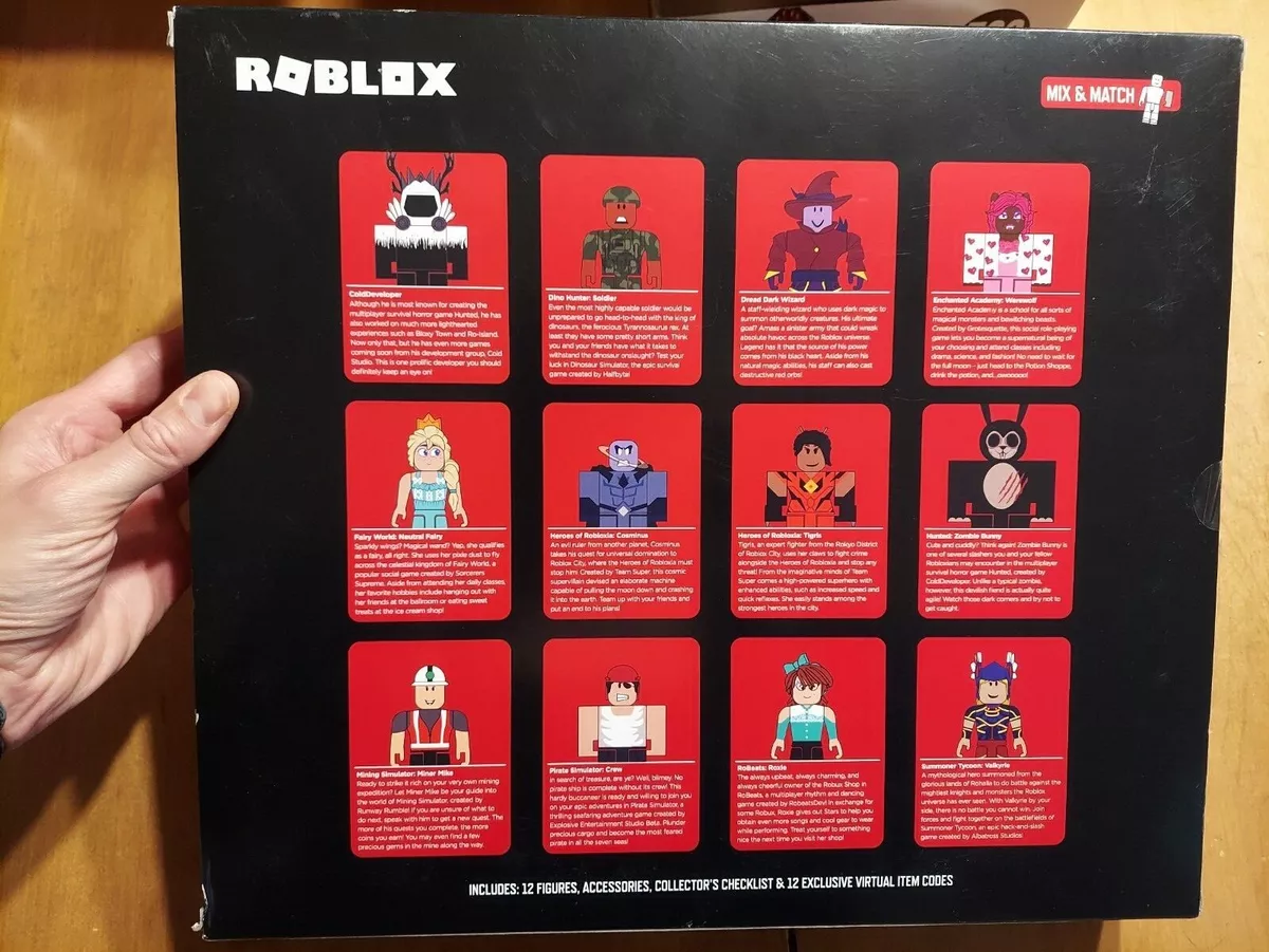 Roblox Classics Series 4 Twenty-One Piece Set 12 Exclusive Virtual Codes :  Toys & Games 