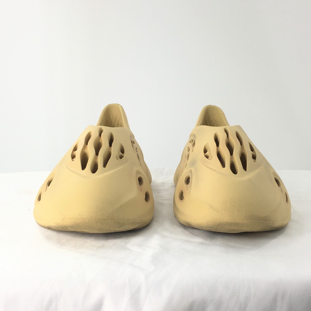Adidas Yeezy Foam Runner RNNR GX4472 Dessert Sand Sz 11 US