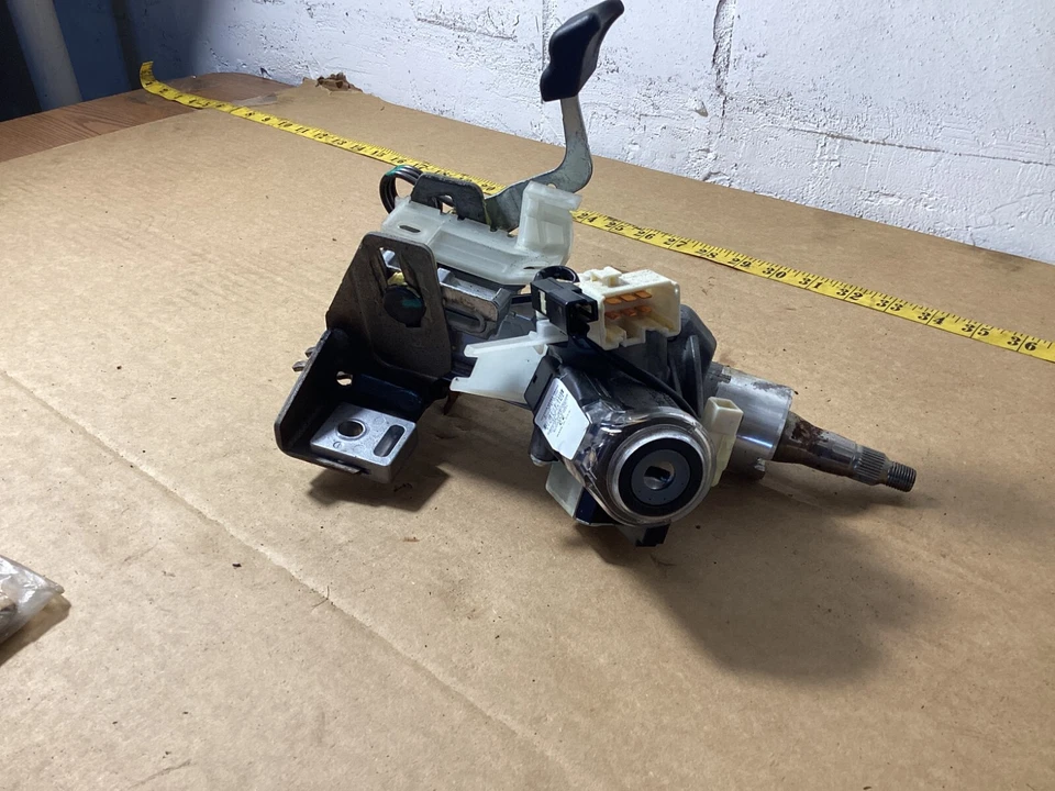 Cilindro de bloqueo de encendido Toyota Sienna 2011-2015 con llave 89783-08020 OEM. Foto 3 de 4