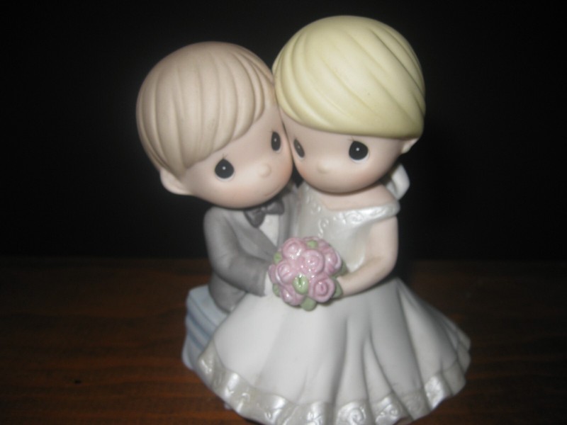 ENESCO~PRECIOUS MOMENTS~ WEDDING~ BRIDE & GROOM~WITH  WORDS: "TO HAVE & TO HOLD"