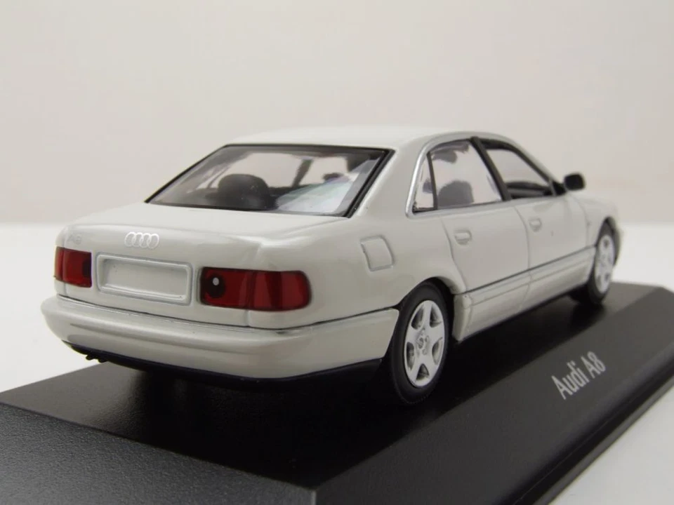 Audi A8 1999 Coche a Escala Blanco 1:43 Maxichamps - Imagen 2 de 4