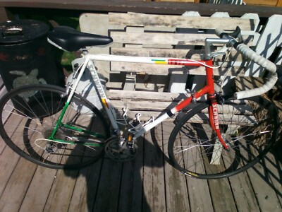 Vélo De Route Vintage Schwinn Tempo - Cadre Columbus - Shimano 105 - Rouge/Blanc/Vert