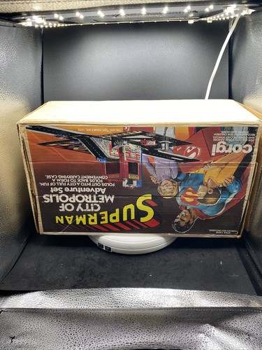Corgi Superman City of Metropolis Adventure Set with box 1979! - Picture 15 of 16