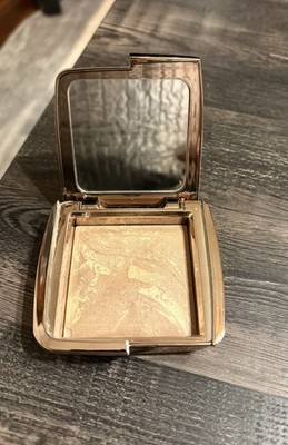 HOURGLASS AMBIENT LIGHTING BRONZER RADIANT BRONZE LIGHT Full Size .39 Oz No box