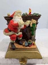 Vintage 1994 Fabri-Centers Cast Iron Santa Stocking Holder Fireplace Mantel