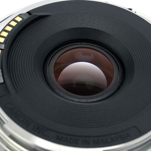 Canon EF 40mm f/2.8 STM Lens - Picture 13 of 13