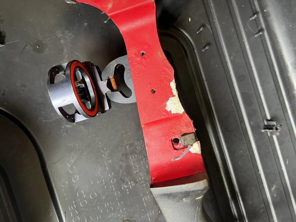 Arco compuesto de tiro con arco Genesis 1100 con estuche rígido para diestros necesita ser restringido Foto 4 de 4