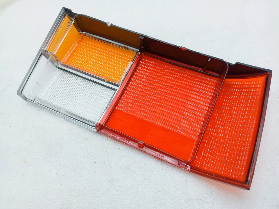 NOS Mopar PLYMOUTH Dodge HORIZON - OMNI 1978 - 79 TAILLIGHT LENS 5207525 LH Foto 3 de 4