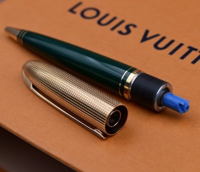 LOUIS VUITTON Doc Green Lacquer & Gold Finish Ballpoint Pen (BP