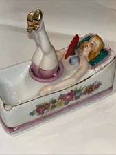 Risque Naughty Nodder Ashtray Lady Legs Fan Bathing Beauty Lounging Vtg  Wow!