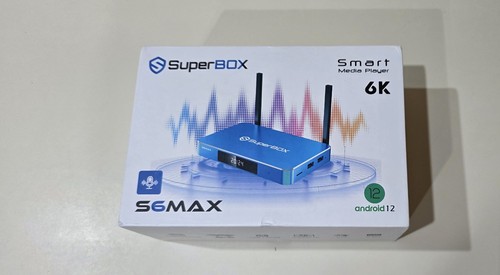 Superbox S6 Max Smart TV Box 6K Android tolles Streaming mit Zubehör
