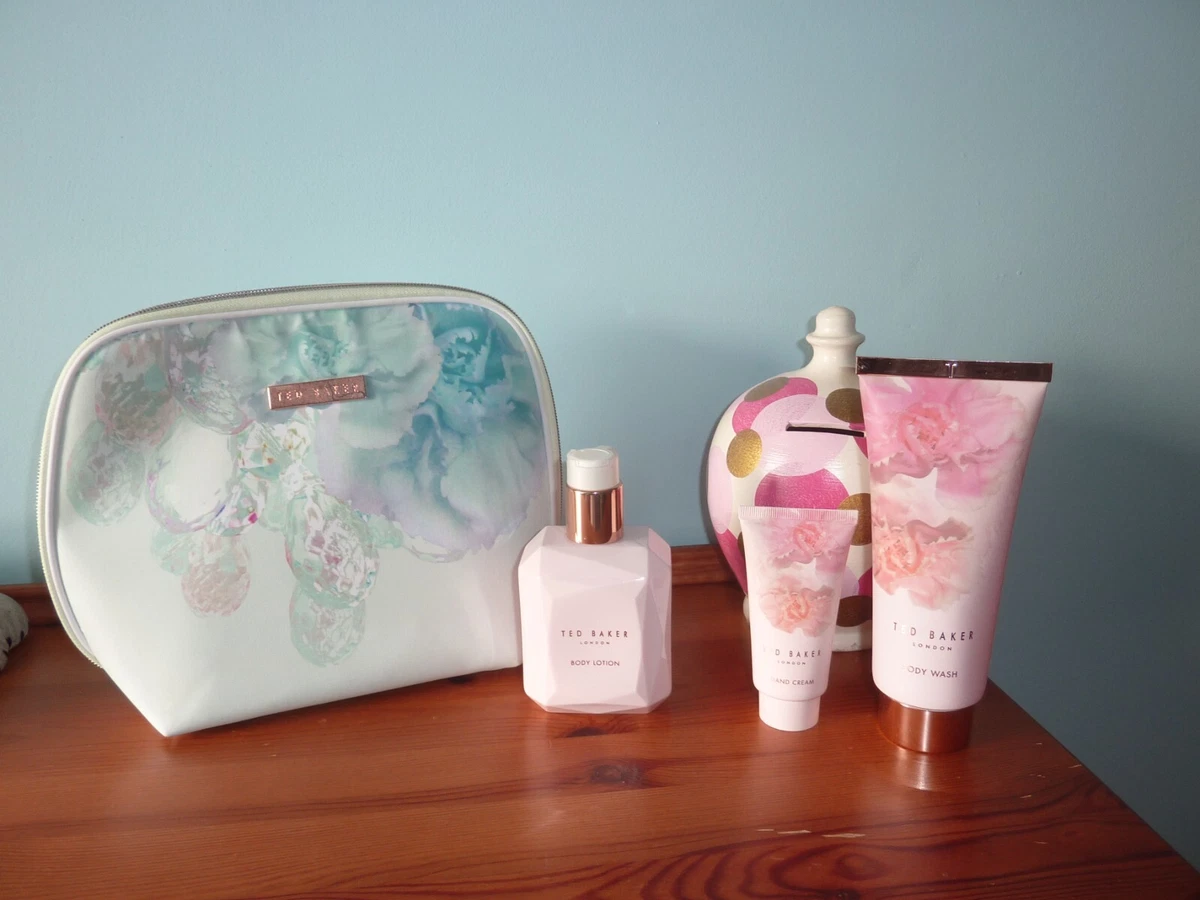 ted baker cosmetic bag 3 piece gift set