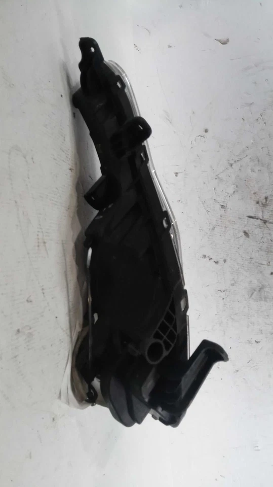 Used Driving Light fits: 2015 Kia K900 Fog-Driving bumper mounted US market Grad Foto 2 de 4