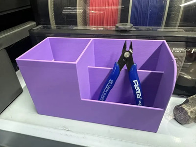 Kunststoff Stifthalter - Schreibtisch Organizer mit mehreren Fächern & kompaktem Design