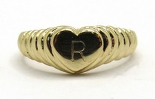 14K YELLOW GOLD SIGNET RIBBED HEART SHAPED ENGRAVED INITIAL "R" BABY RING SIZE 3