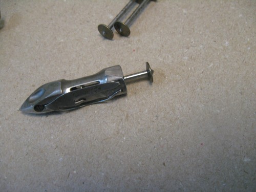 Vtg Nice Singer 127 128 Sewing Machine Shuttle #54504 w/ Carrier & 3 Bobbins - Picture 14 of 15