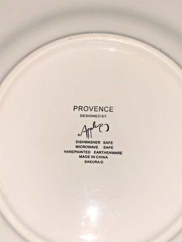 PROVENZA POR MANZANA (SAKURA) ENSALADA PAN POSTRE PLATO - HOMBRE BEBIENDO VINO - Imagen 7 de 7