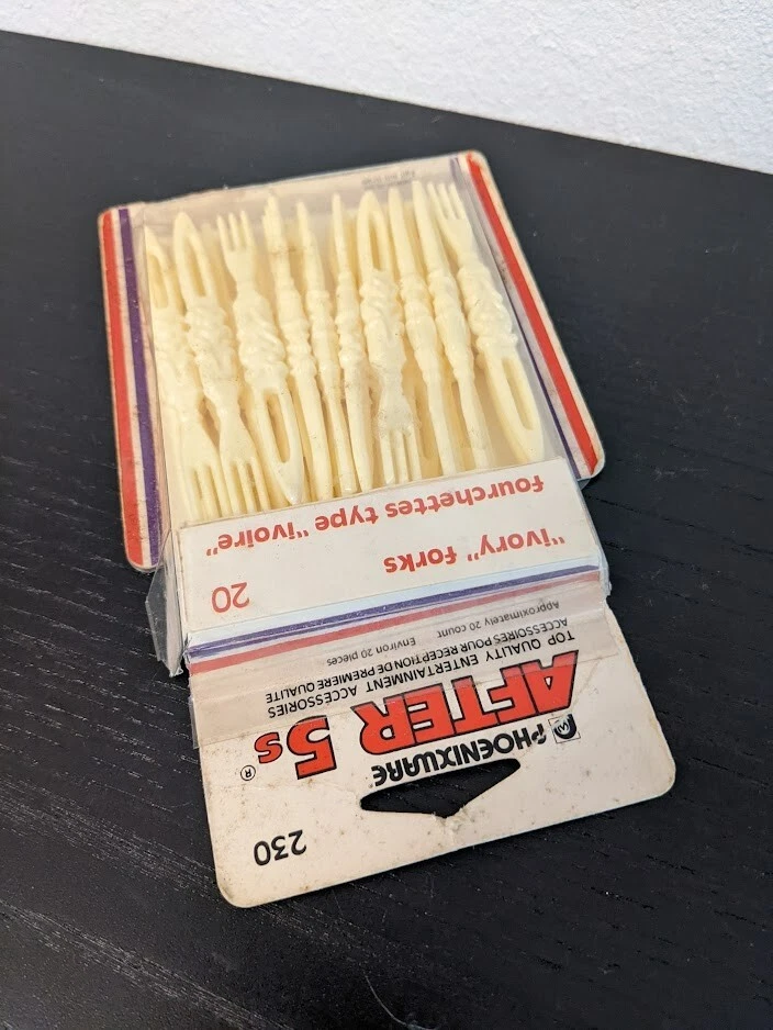 Horquillas de plástico marfil vintage nunca abiertas Phoenixware Israel 1981 Fourchette Foto 2 de 4