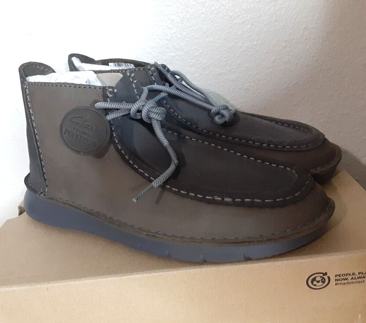 NWB Clarks Colehill Wally Chukka Suede Boots Dark Brown  display picture 2