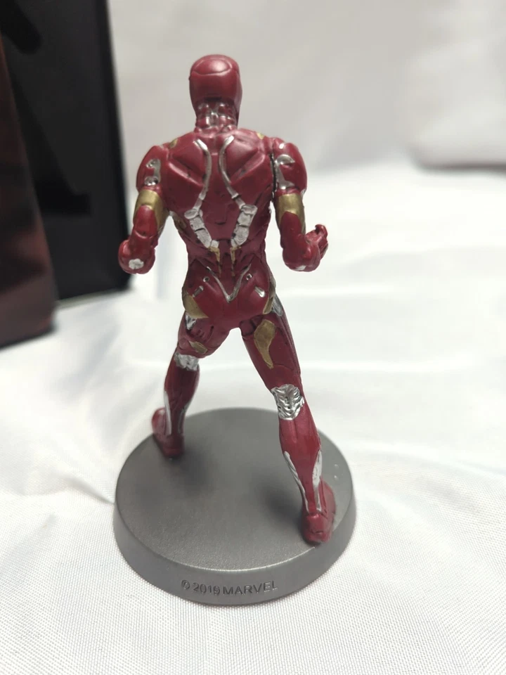 Estatua de metal Eaglemoss Marvel Heavyweights Iron Man con lata Foto 3 de 4