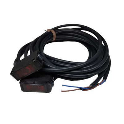Omron E3ZT81A2M-129869 Sensor Min Sbarramento 10M PNP Kabel 2M
