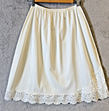 VTG Vassarette White Half Slip Sz XL, Antron Nylon Side Slit w/Lace Accents EUC