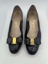Salvatore Ferragamo Black Crocs Embossed Calf Leather Vara Pump Women Sz7B. READ