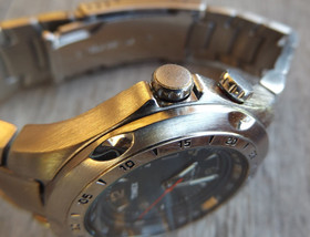 SHENMUE TIMEX  Indiglo DC Sega Ryo Dreamcast Yu  RARE NEW BATTERY