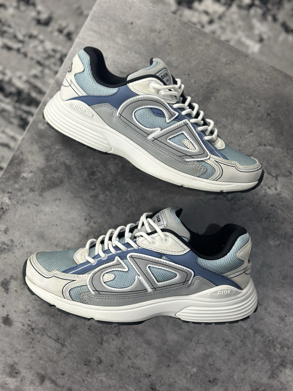 Dior B30  | Baby Blue | Size UK 9.5 EU 43.5 | Used image 3