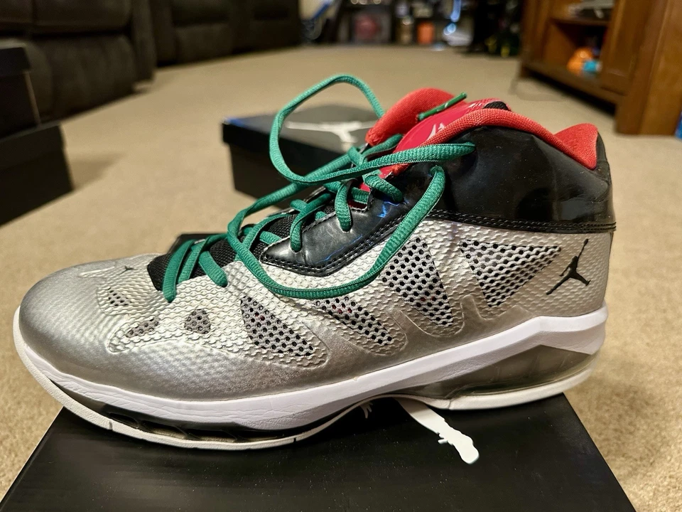 Nike Jordan Melo M8 Advance - Edición Día de Navidad - Talla 12 Foto 2 de 4