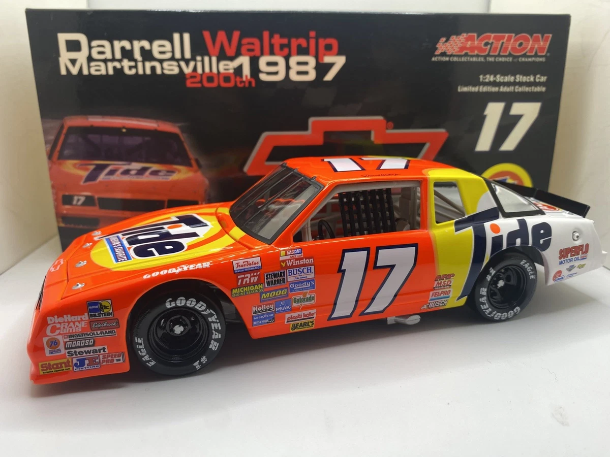 Darrell Waltrip Signed LE Ceramic Figurine (Salvino) | Pristine Auction - Foto 7