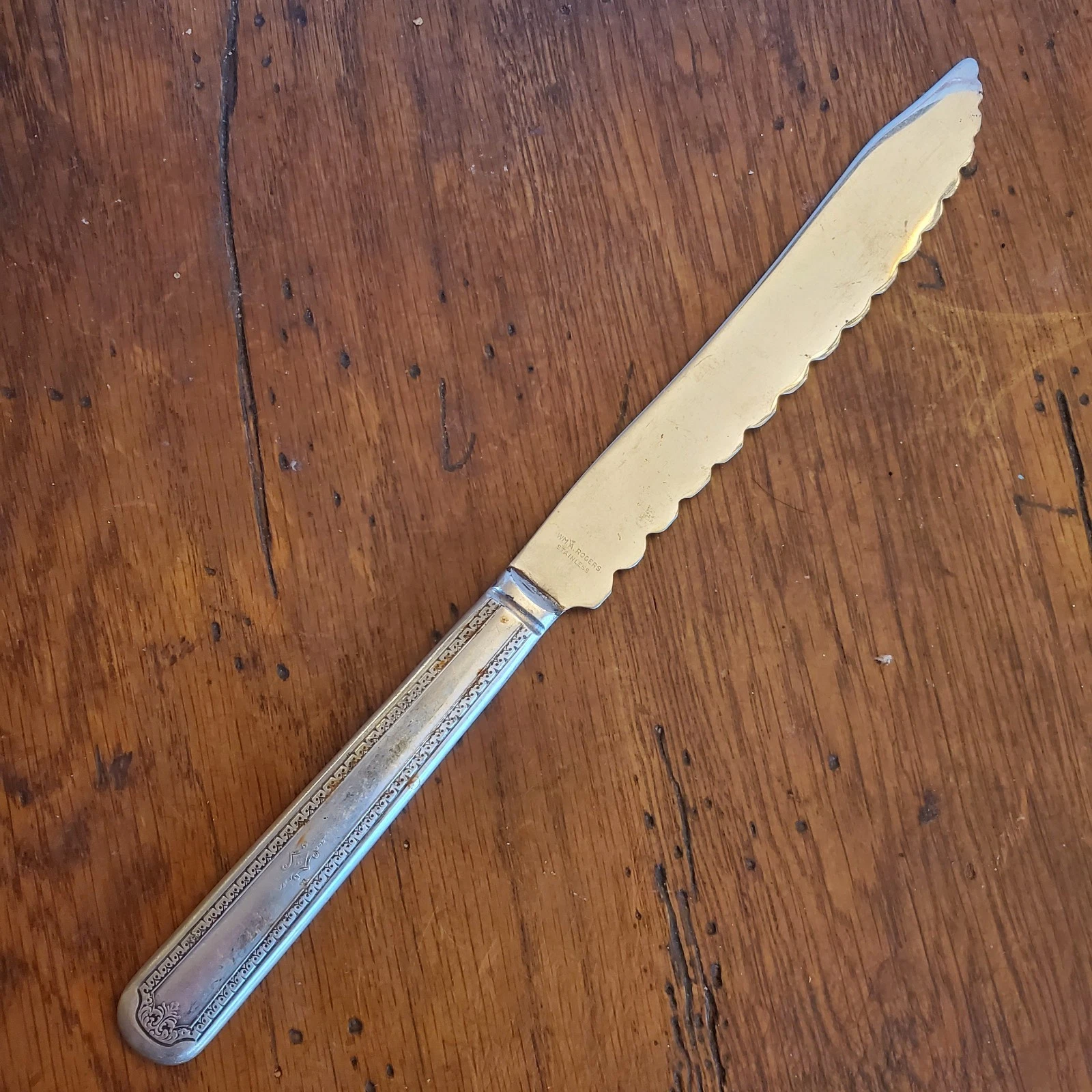 Antique Berkeley Silver plate Cake Knife Rogers Serrated stainless blade 1929