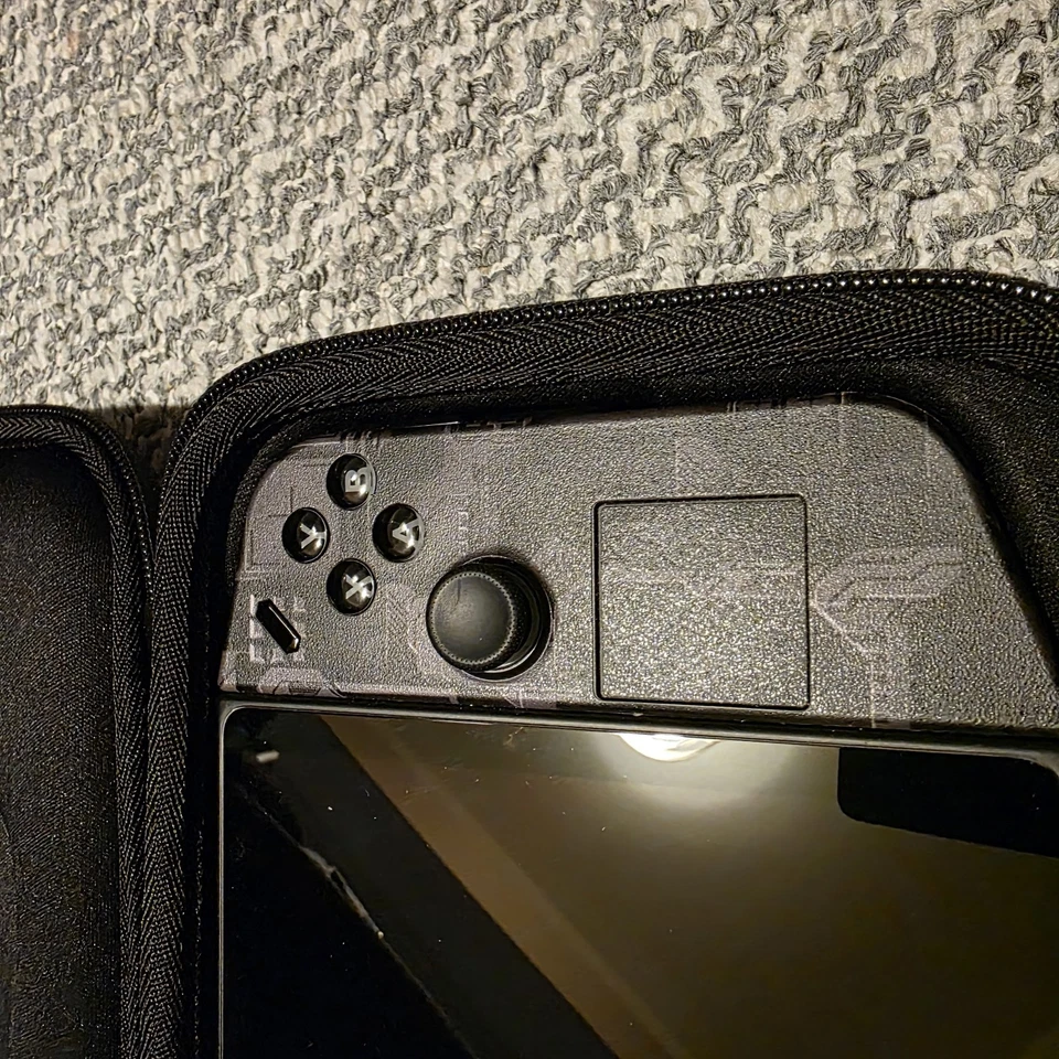 Lenovo Legion Go Handheld Console 512GB Shadow Black with Skin, photo 2 of 4